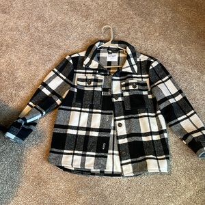 Girls size XL (14-16) old navy shacket